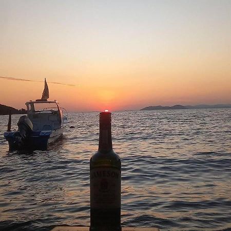 Ches Bay Resort Nangina Bagian luar foto