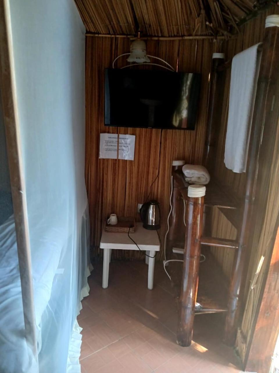 Ches Bay Resort Nangina Bagian luar foto