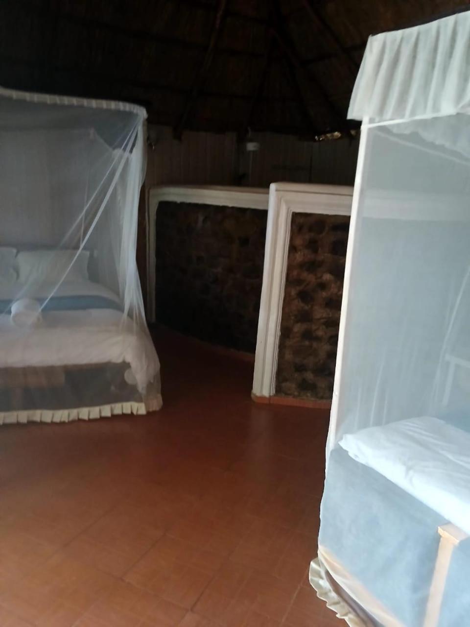 Ches Bay Resort Nangina Bagian luar foto