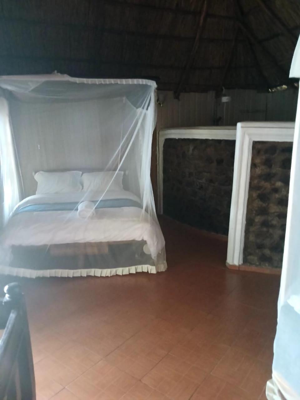 Ches Bay Resort Nangina Bagian luar foto